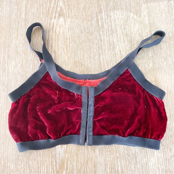 Honey Punch Red Velvet Crop Top Size Large - Picture 4 of 4